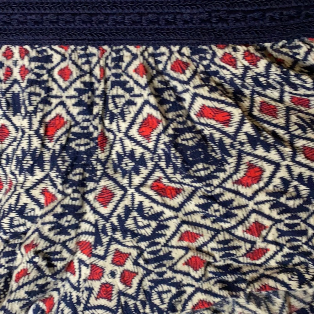 Shorts - Picture 2 of 3